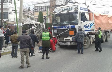 Un choque en la Costanera deja dos heridos La Razón Noticias de