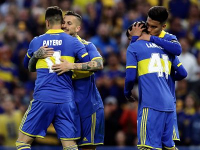 Boca Juniors gana a Sarmiento y sueña con el título en Argentina La Razón