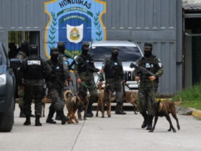 Decomisan arsenal de armas a pandilleros en cárceles de Honduras