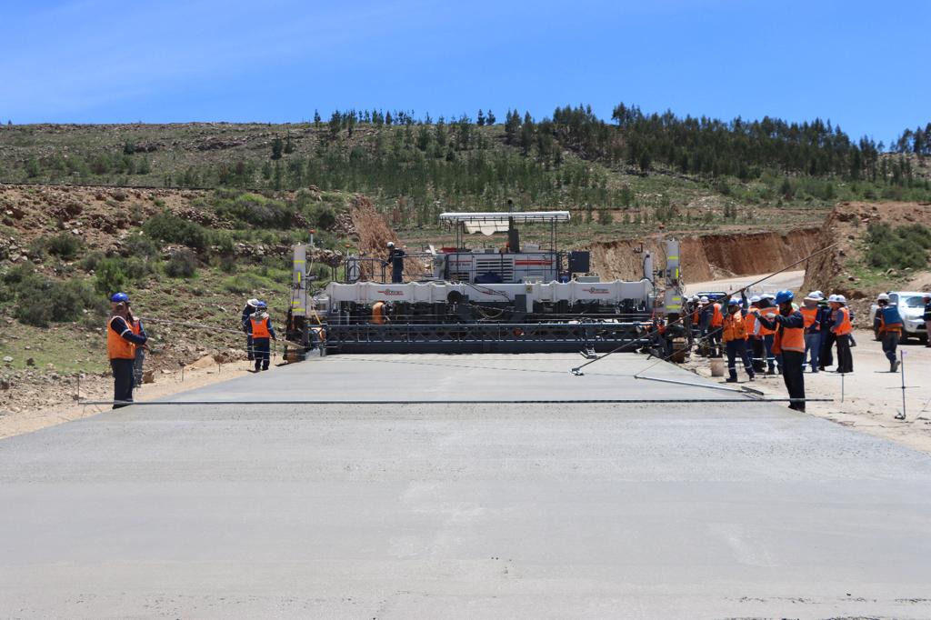 Doble Vía Sucre Yamparáez 44 de avance ABC acelera pavimentado