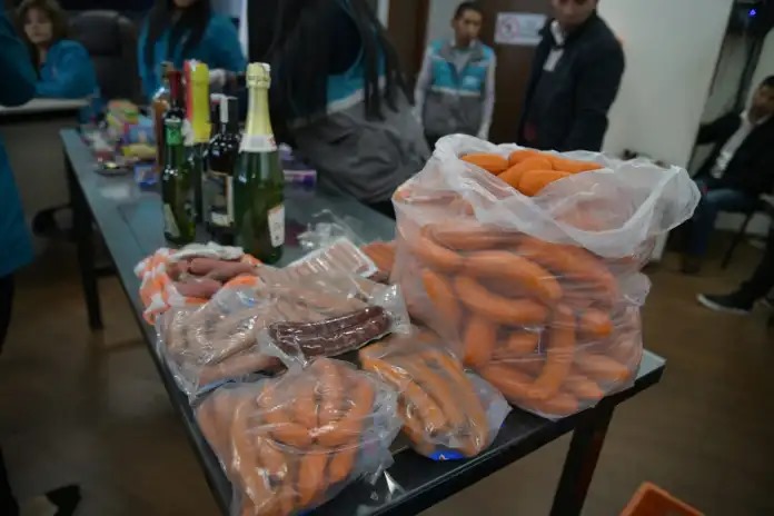 San Juan Kilos De Salchicha Y Aderezos Fueron Decomisados En La Paz