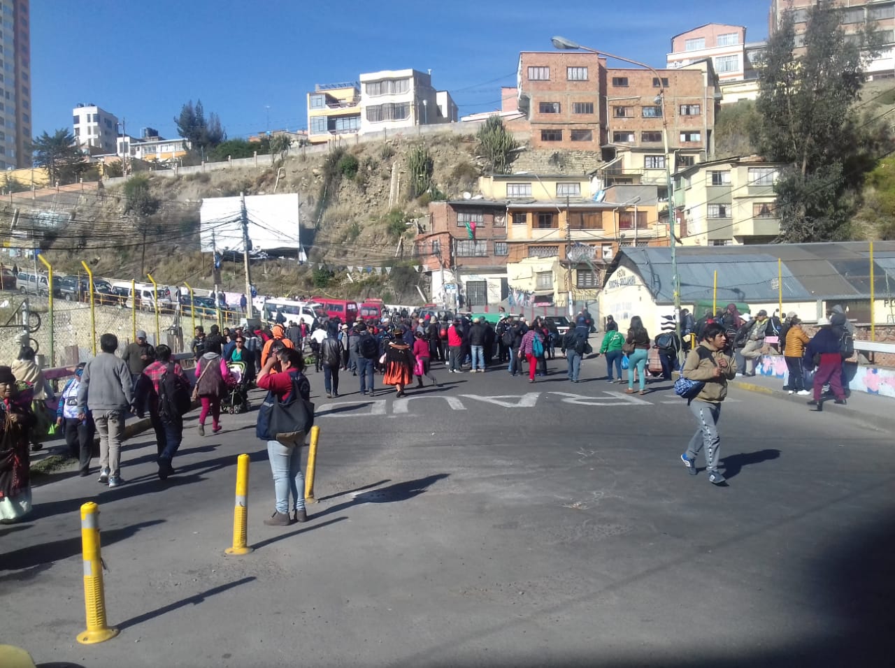 Baja la intensidad de los bloqueos en La Paz; la protesta continúa La