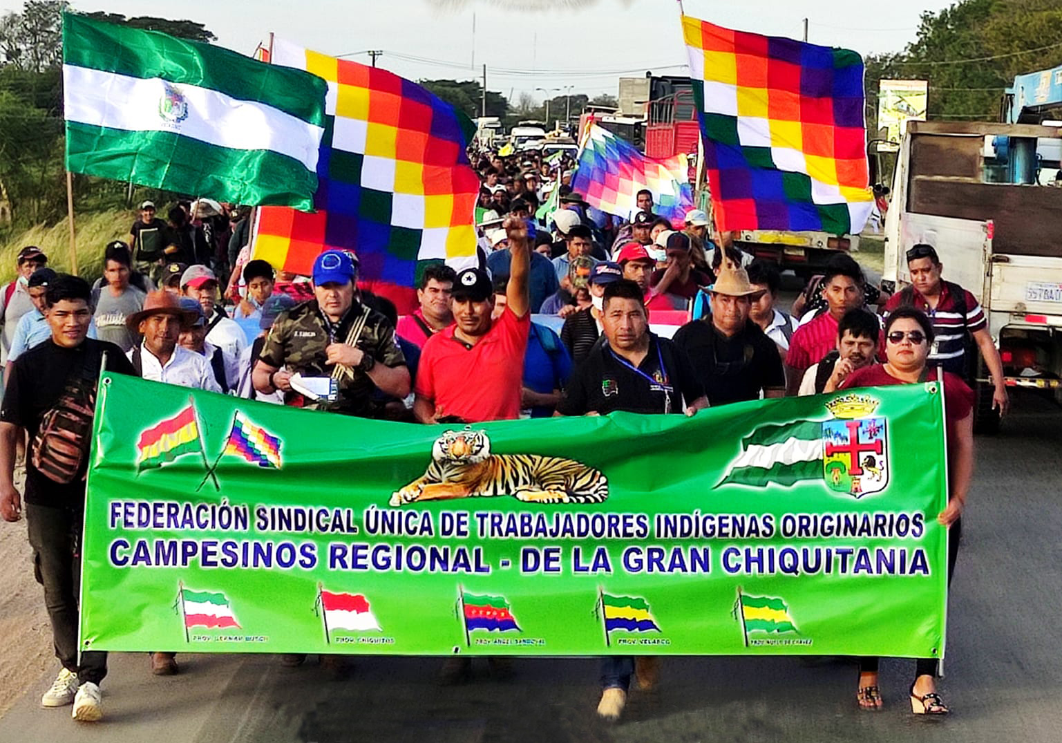 Marcha de campesinos llega a Santa Cruz y se prepara para seguir camino hasta La Paz La Razón