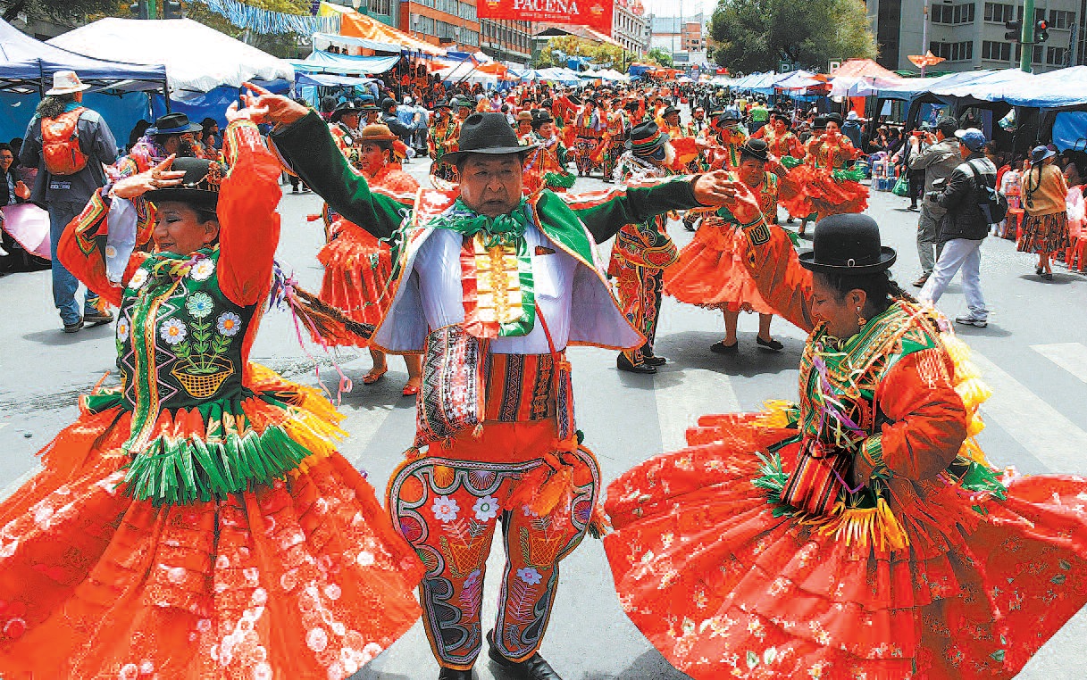 El Jiska Anata Desborda Alegría Por El Centro De La Paz La Razón 1551