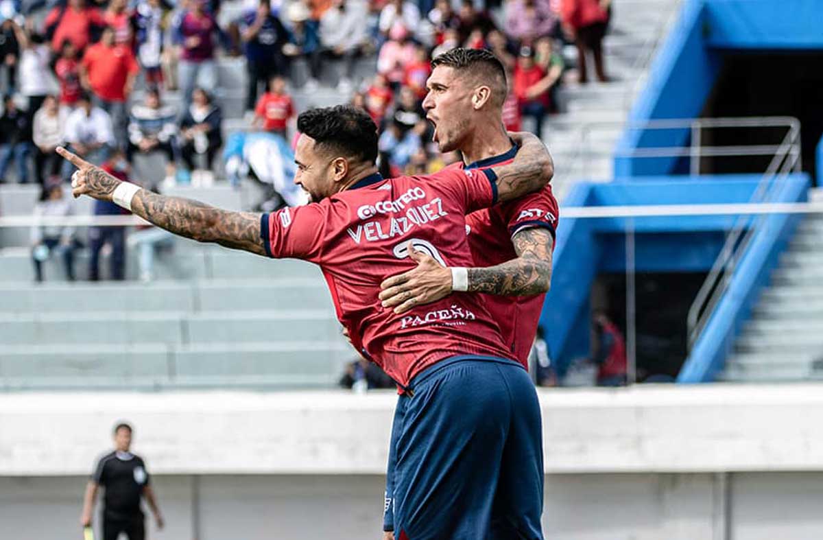 Wilstermann supera a Atlético Palmaflor y continúa en la