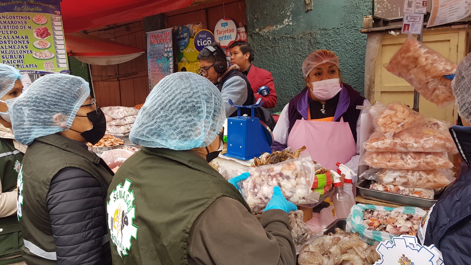Semana Santa: Gobierno verifica la venta responsable de pescado y mariscos  en mercados - La Razón