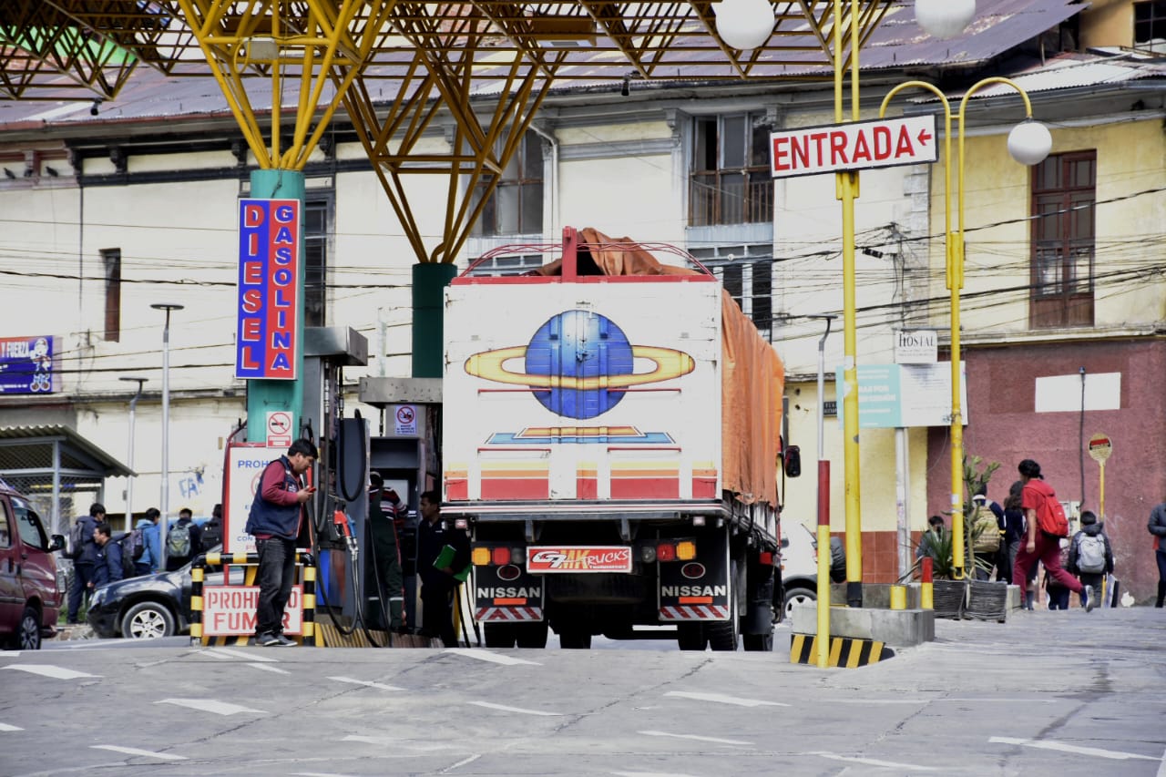 YPFB Sube De 2,5 Millones A 2,7 Millones De Litros Diarios De Diésel En ...