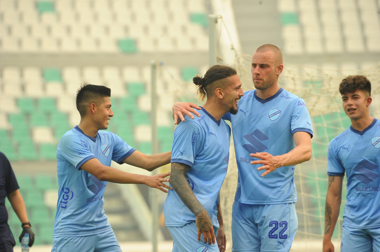 Aurora líder en el grupo B de la Copa tras remontada ante Real Santa Cruz  (2-1)