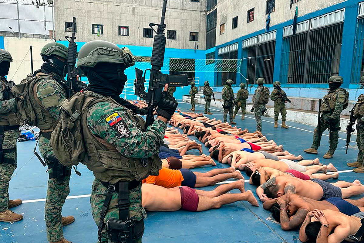 Militares toman control de cárceles en Ecuador tras liberación de rehenes